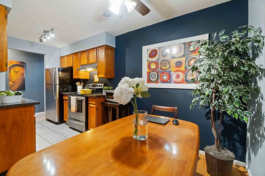 1305 W 8th Avenue Vancouver, BC - 6