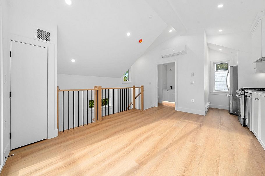 2526 Mcgill Street Vancouver, BC - 10