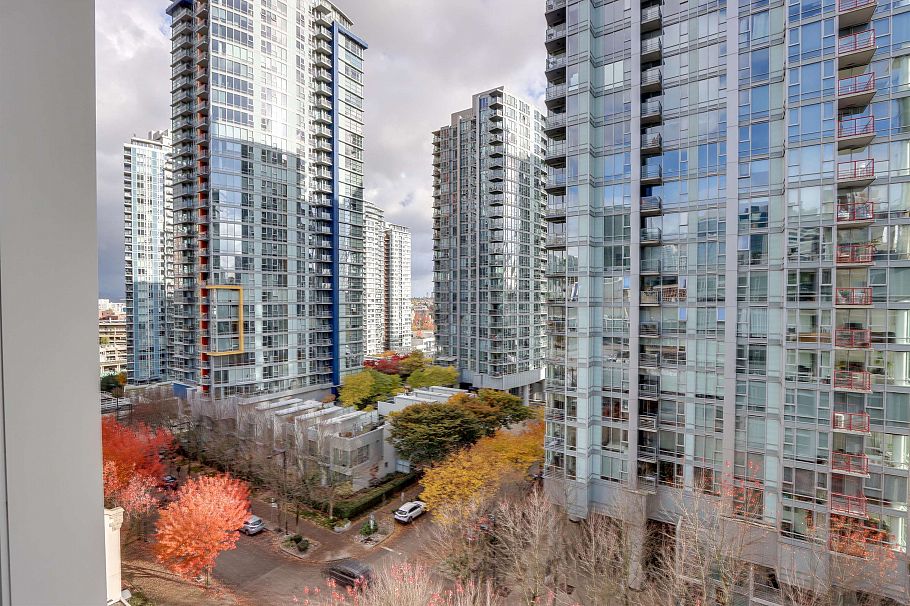 1115 161 W Georgia Street Vancouver, BC - 16