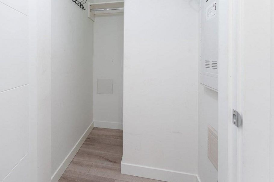 202 128 E 8th Street North Vancouver, BC - 10