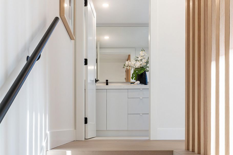 2 2474 E 21st Avenue Vancouver, BC - 17