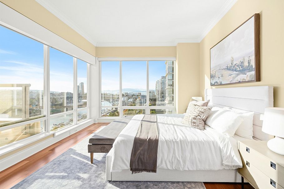 2002 1515 Homer Mews Vancouver, BC - 9