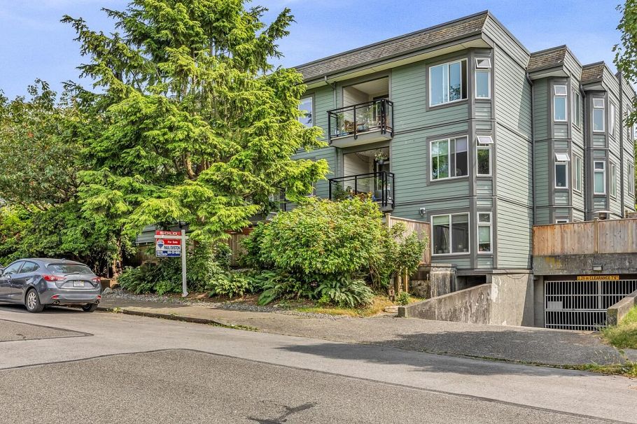 2224 Eton Street Vancouver, BC - 20