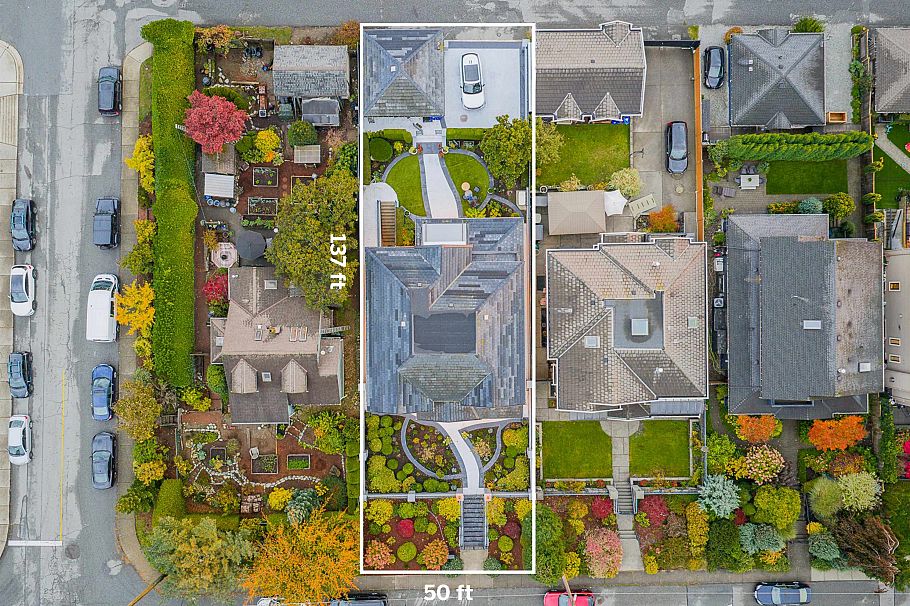 559 E 4th Street North Vancouver, BC - 34