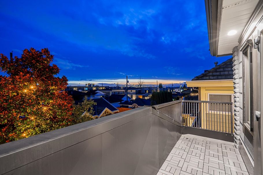 559 E 4th Street North Vancouver, BC - 16