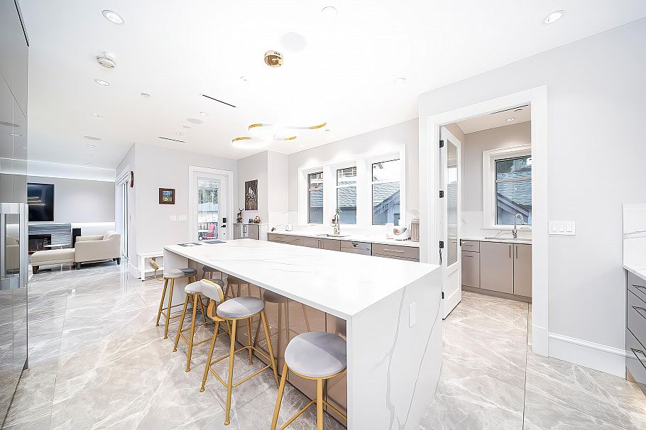 4085 W 41st Avenue Vancouver, BC - 21