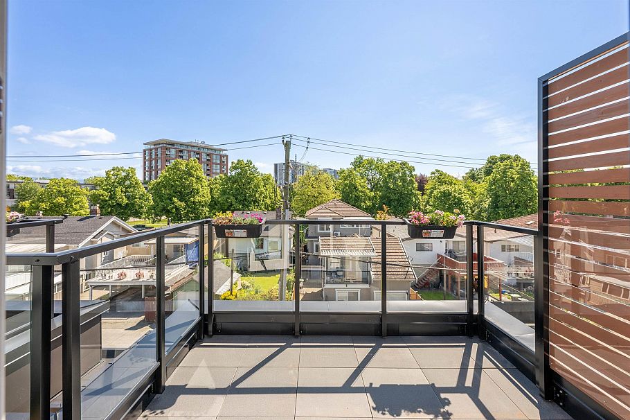 5102 Chambers Street Vancouver, BC - 18