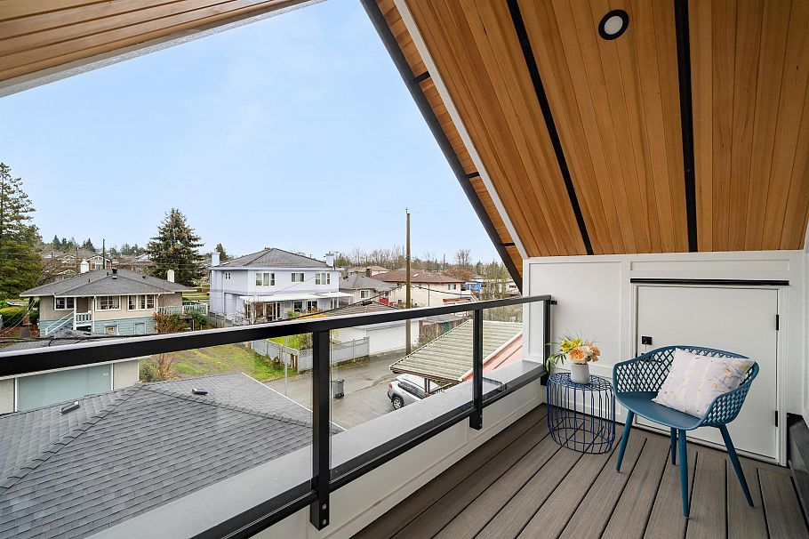 2 2474 E 21st Avenue Vancouver, BC - 29