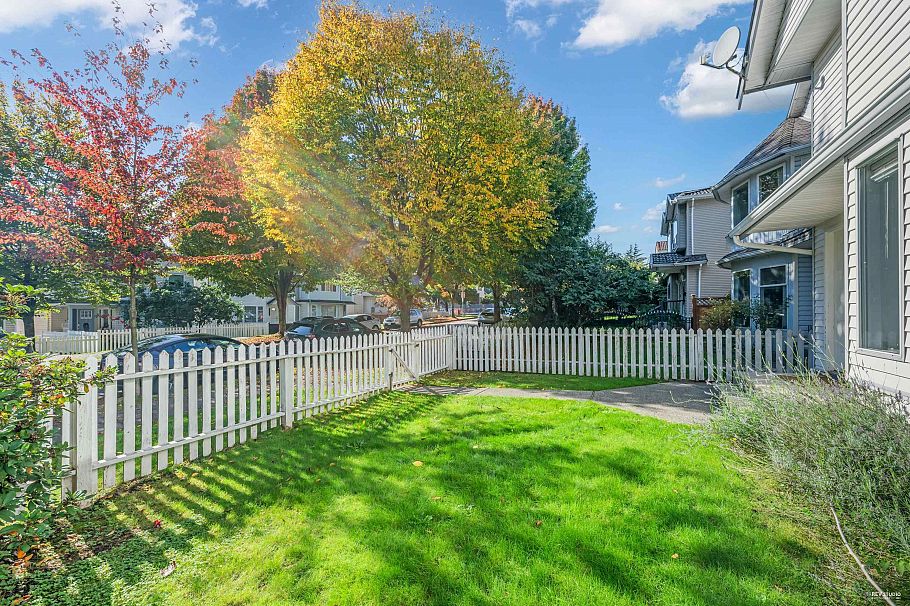 3529 Napier Street Vancouver, BC - 34