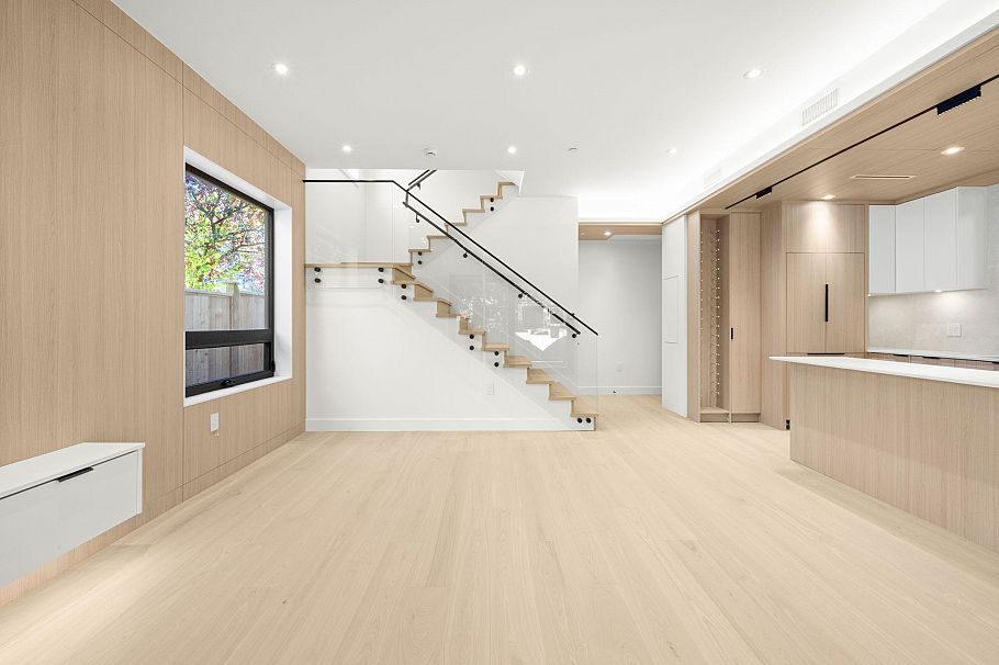 3904 W 23rd Avenue Vancouver, BC - 3