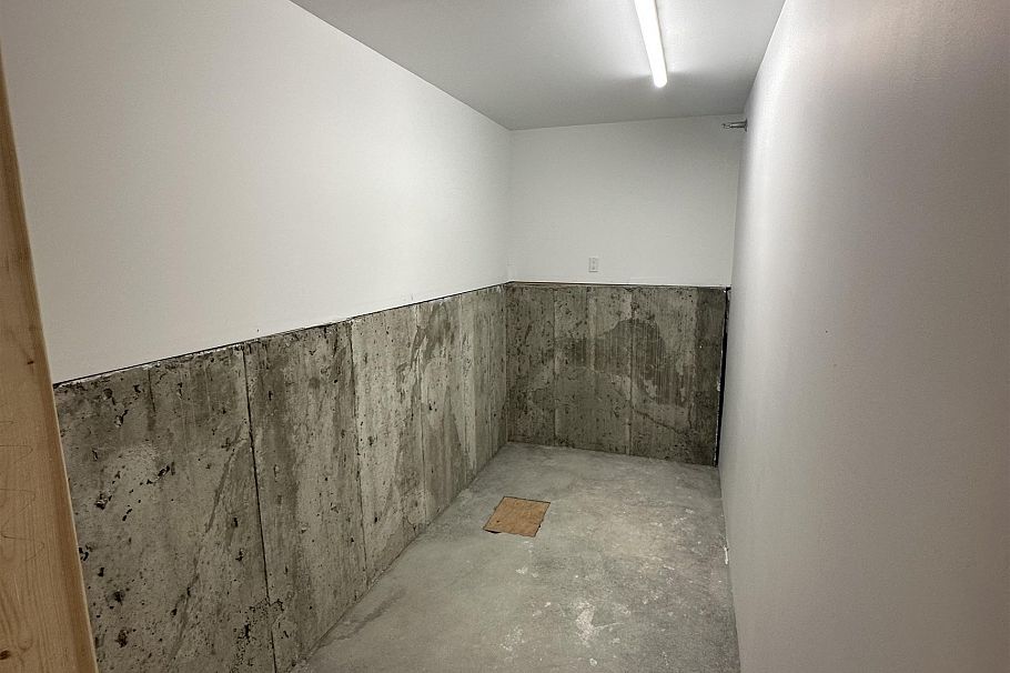 1061 Semlin Drive Vancouver, BC - 23