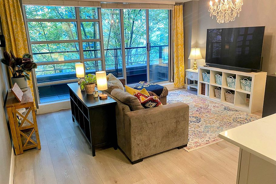 304 1255 Seymour Street Vancouver, BC - 2