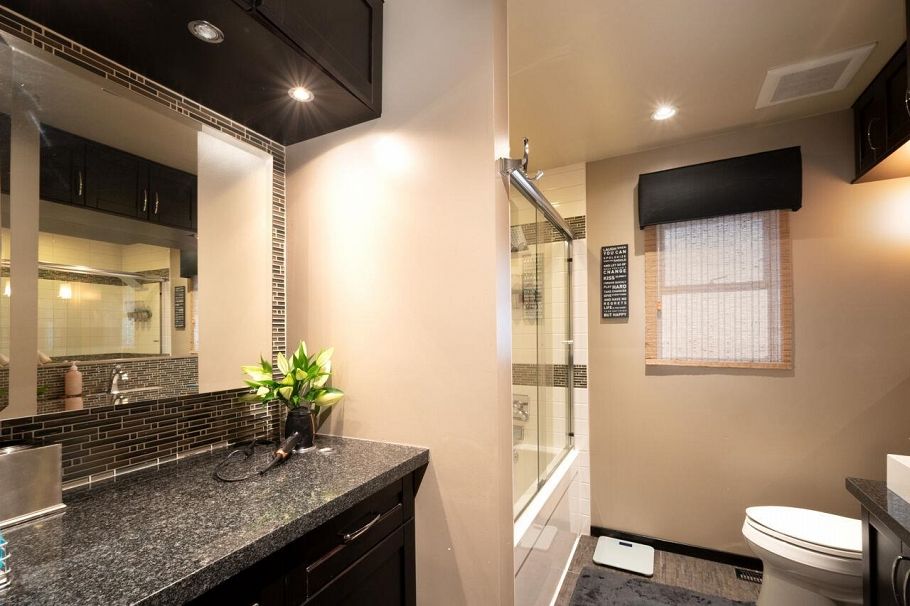 2466 Eton Street Vancouver, BC - 16