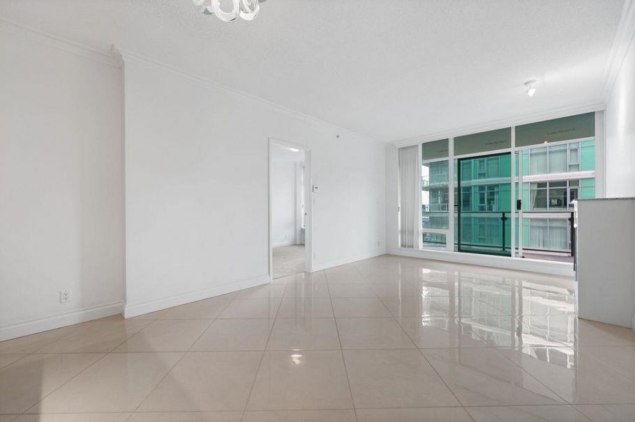 403 162 Victory Ship Way North Vancouver, BC - 14