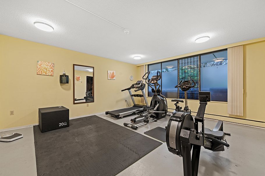 801 114 W Keith Road North Vancouver, BC - 33