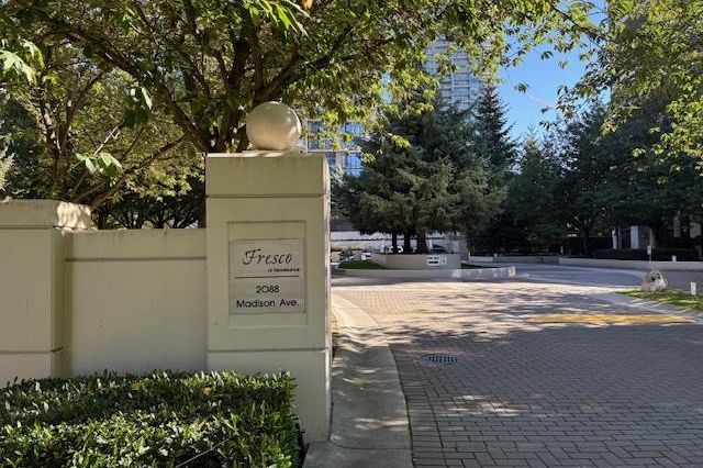 707 2088 Madison Avenue Burnaby, BC - 4
