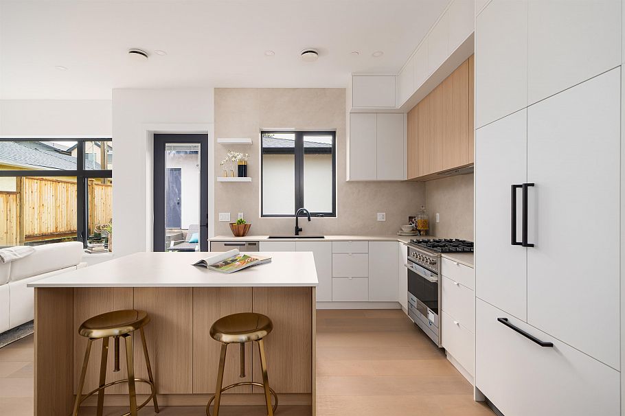 2 2474 E 21st Avenue Vancouver, BC - 12