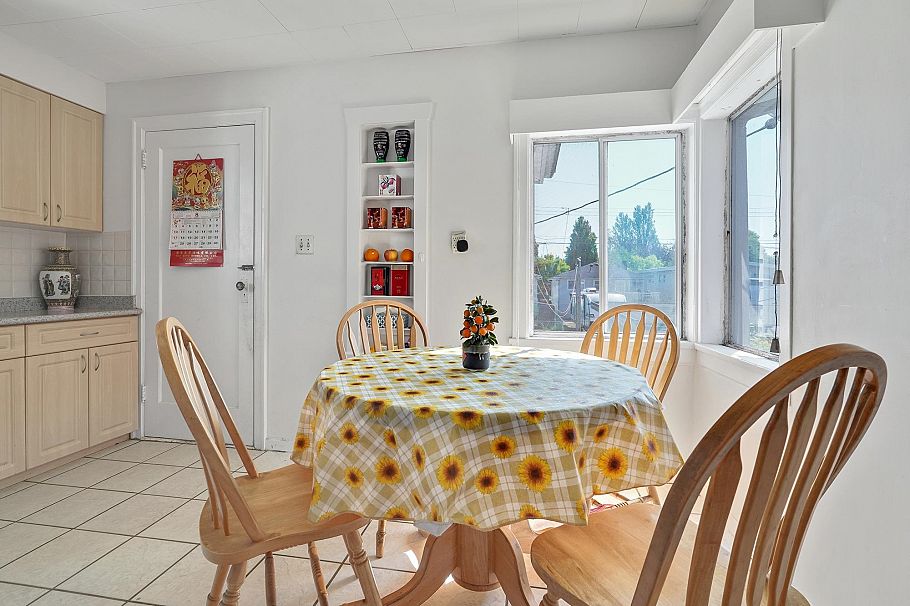 2336 45 Avenue Vancouver, BC - 17