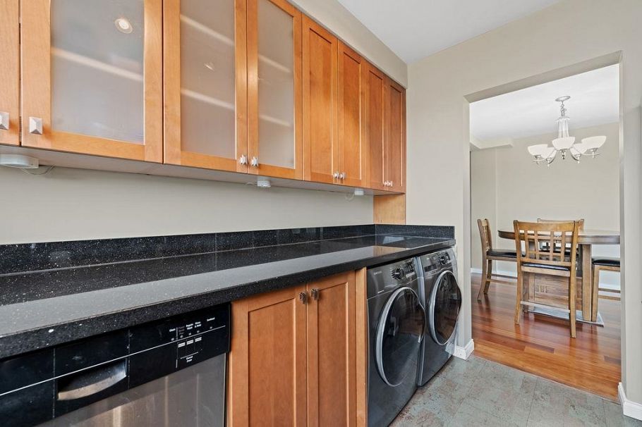 801 114 W Keith Road North Vancouver, BC - 14