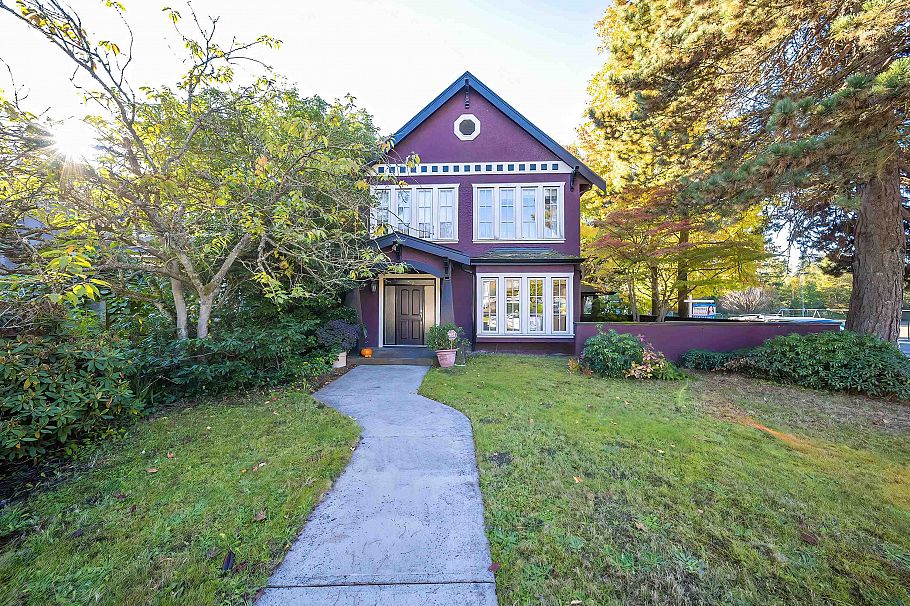 4094 W 38th Avenue Vancouver, BC - 1