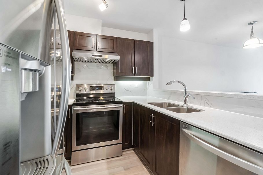 307 2929 W 4th Avenue Vancouver, BC - 9