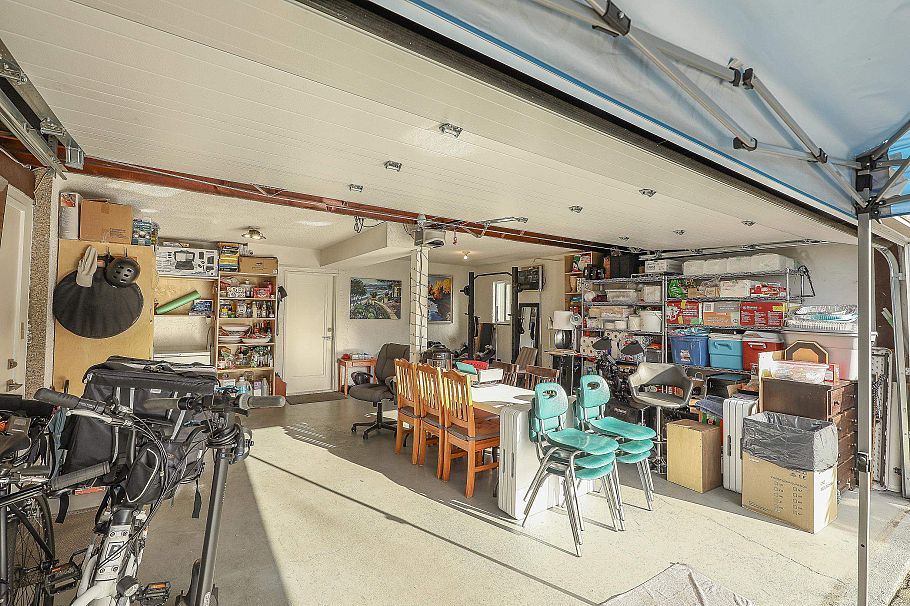 2624 Kitchener Street Vancouver, BC - 35