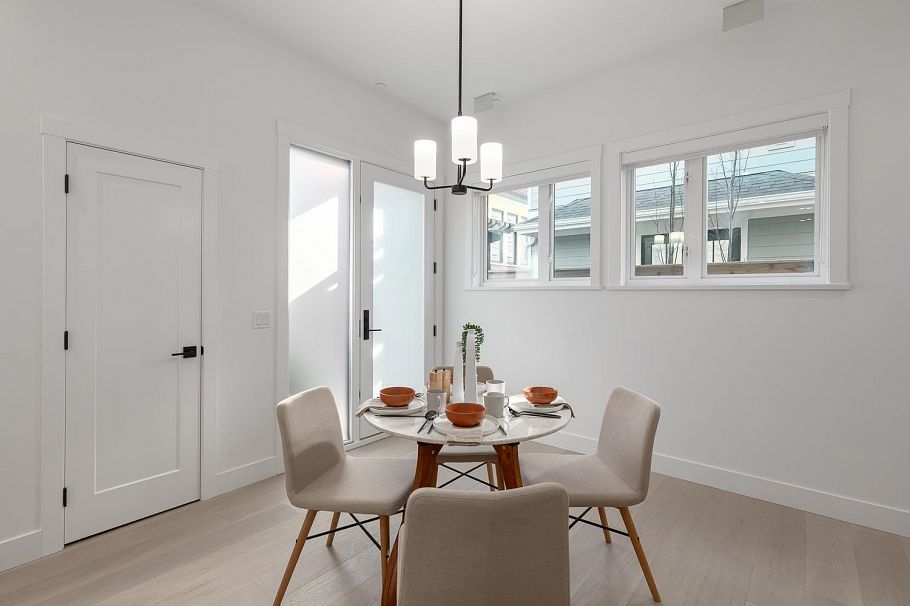 1061 Semlin Drive Vancouver, BC - 10