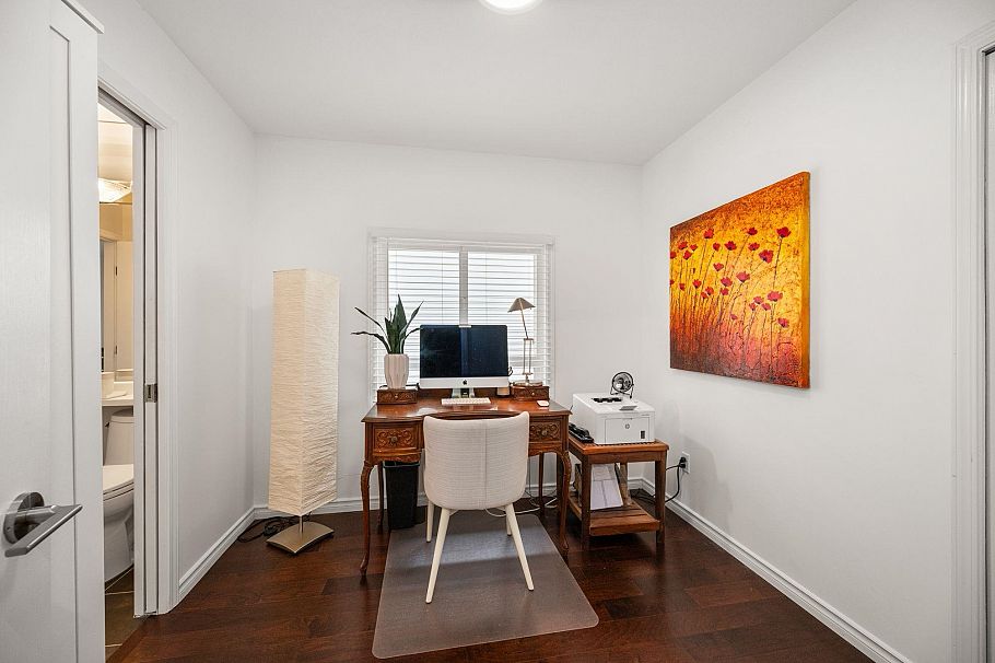 262 E 10th Street North Vancouver, BC - 22