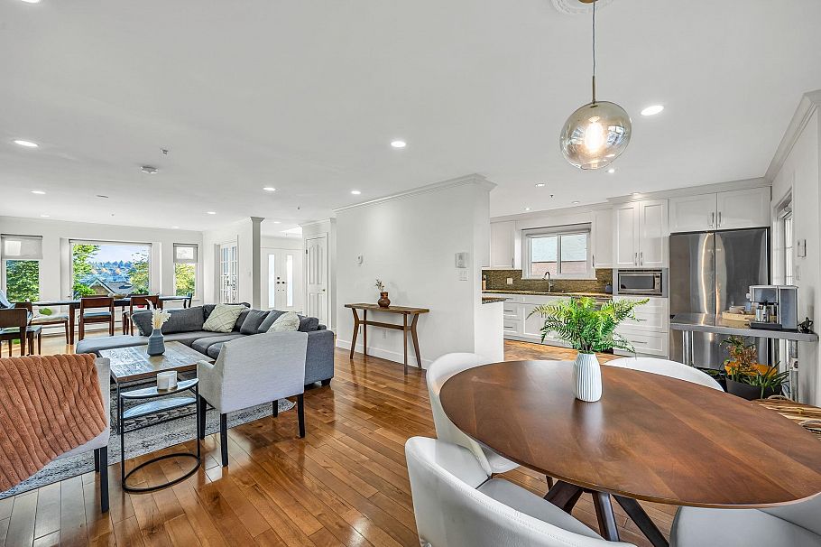 3191 E 8th Avenue Vancouver, BC - 26