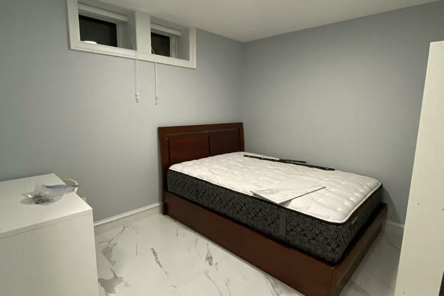 4085 W 41st Avenue Vancouver, BC - 35