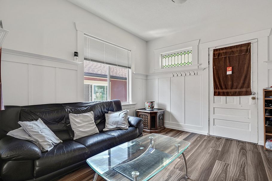 2336 45 Avenue Vancouver, BC - 11