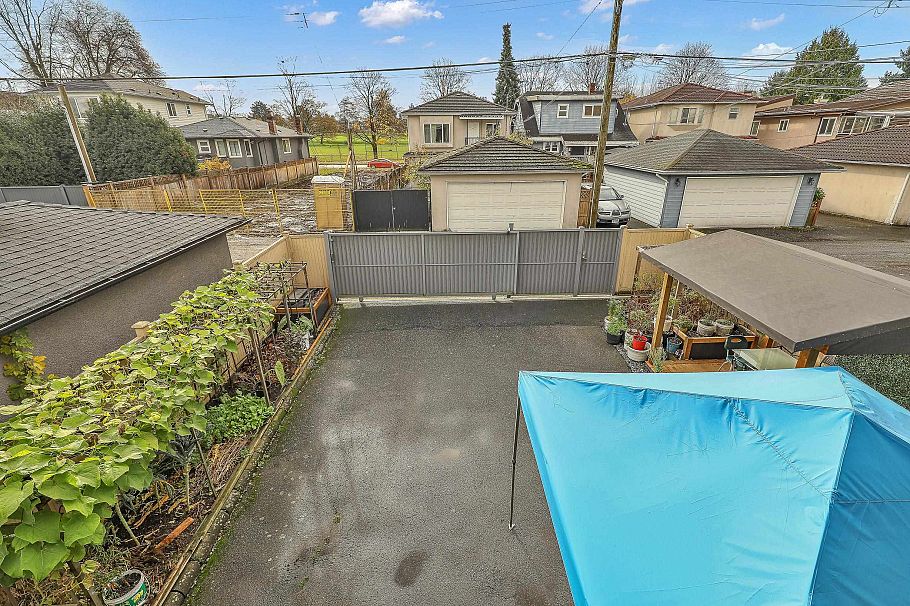 2624 Kitchener Street Vancouver, BC - 33