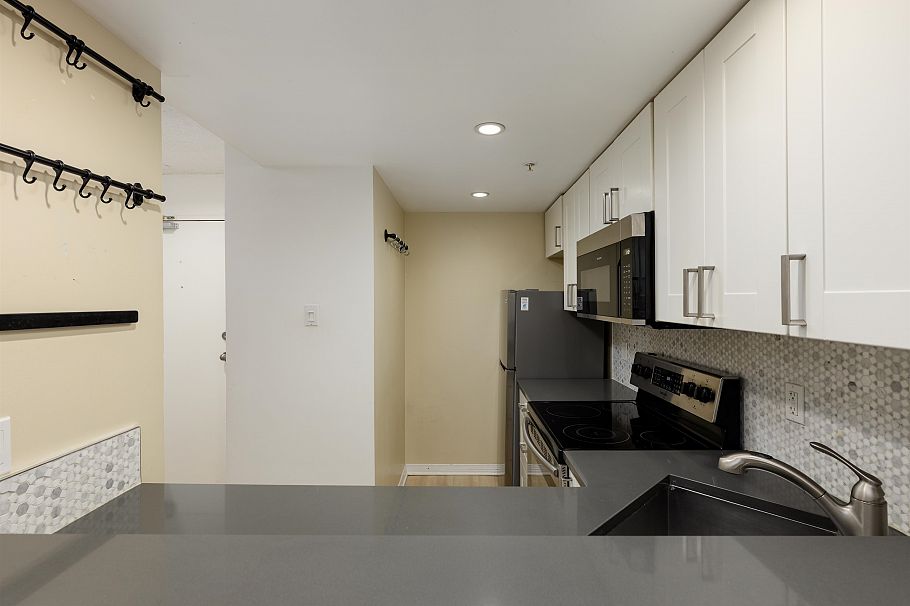 220 1500 Pendrell Street Vancouver, BC - 8