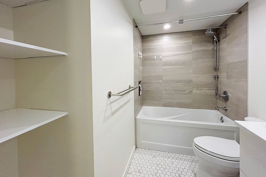 606 1740 Comox Street Vancouver, BC - 16