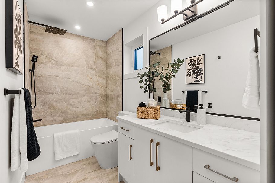 2 1822 E 14th Avenue Vancouver, BC - 13