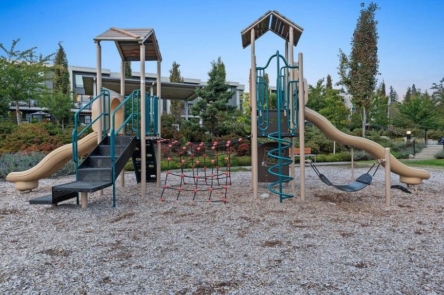 40 3596 Salal Drive North Vancouver, BC - 31