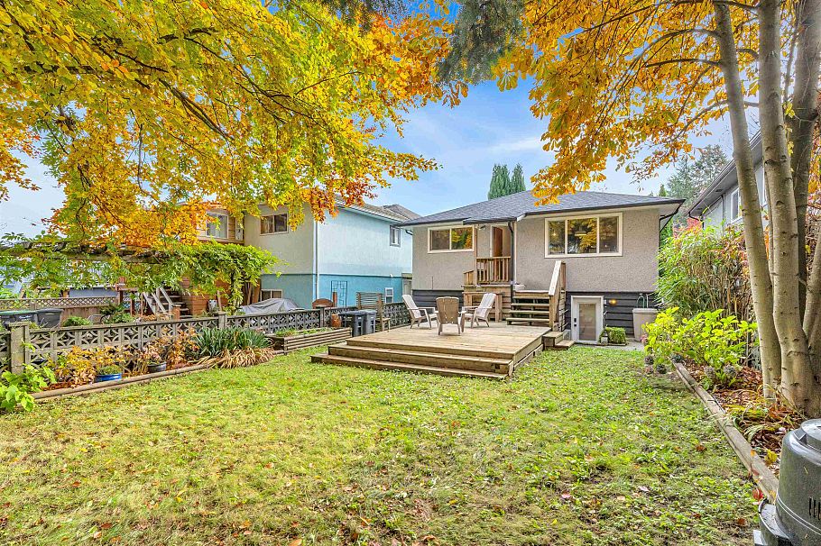 1327 E 29th Avenue Vancouver, BC - 27