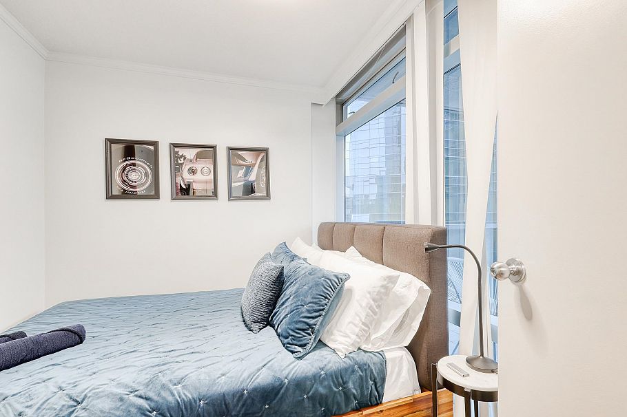 1705 1050 Burrard Street Vancouver, BC - 18