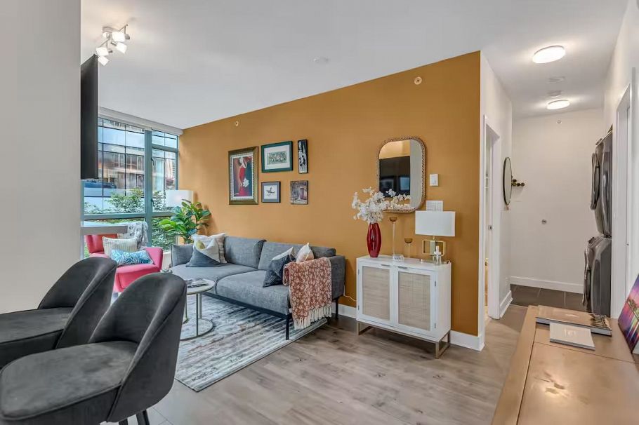 302 1238 Burrard Street Vancouver, BC - 3