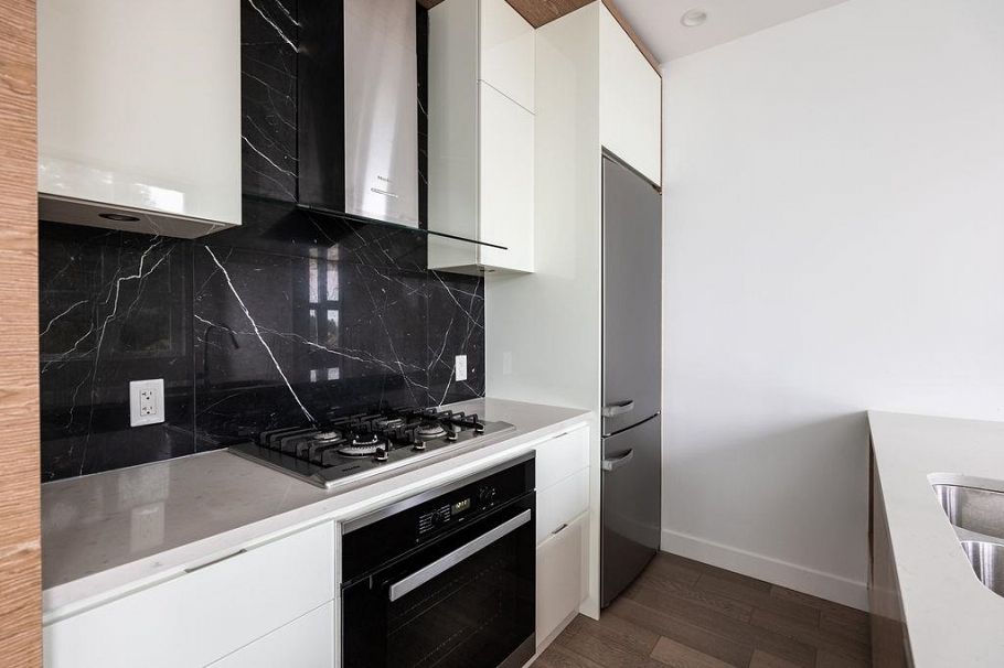 401 6733 Cambie Street Vancouver, BC - 12