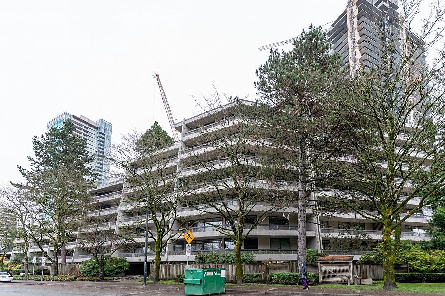 301 5932 Patterson Avenue Burnaby, BC - 3