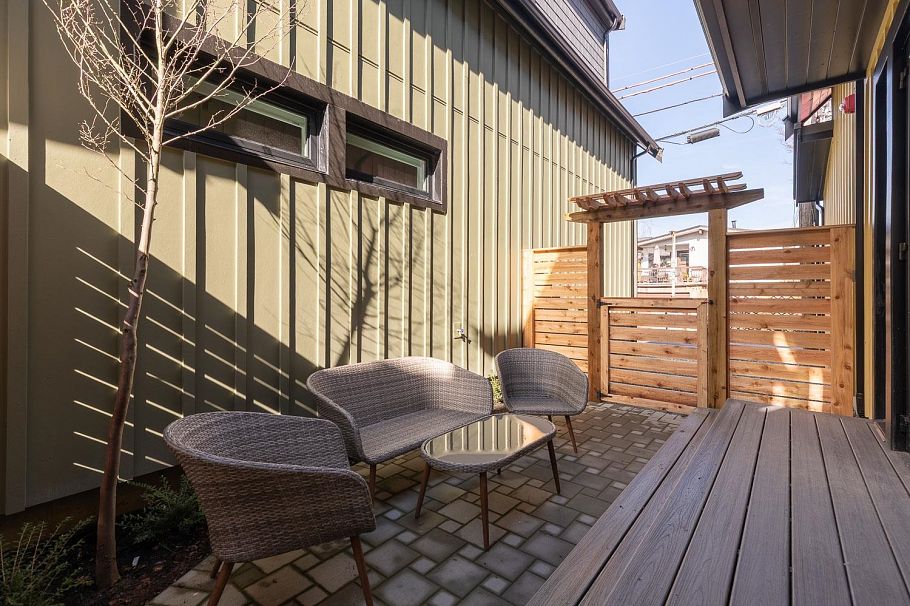 1061 Semlin Drive Vancouver, BC - 20