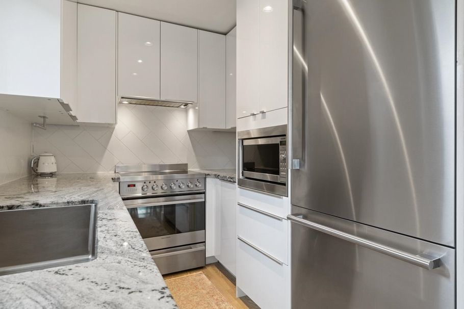 308 755 W 15th Avenue Vancouver, BC - 10