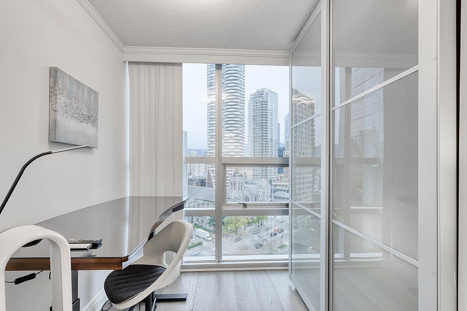 1705 1050 Burrard Street Vancouver, BC - 22