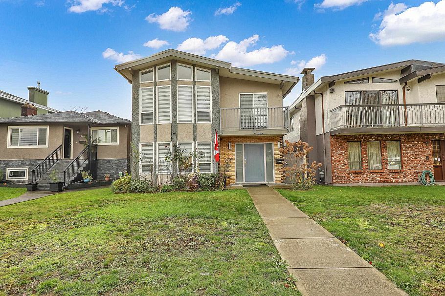 2624 Kitchener Street Vancouver, BC - 2