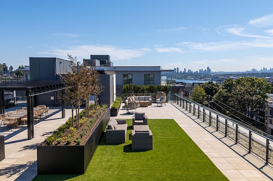 361 422 E 3rd Street North Vancouver, BC - 36