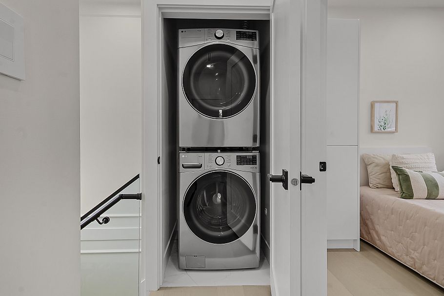 1 585 E 60th Avenue Vancouver, BC - 15