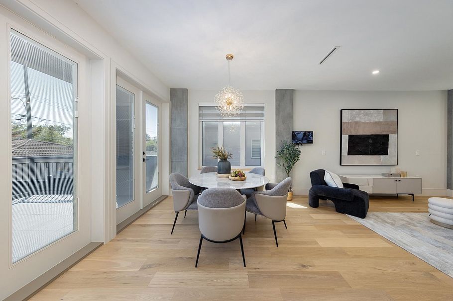 432 E 46th Avenue Vancouver, BC - 5