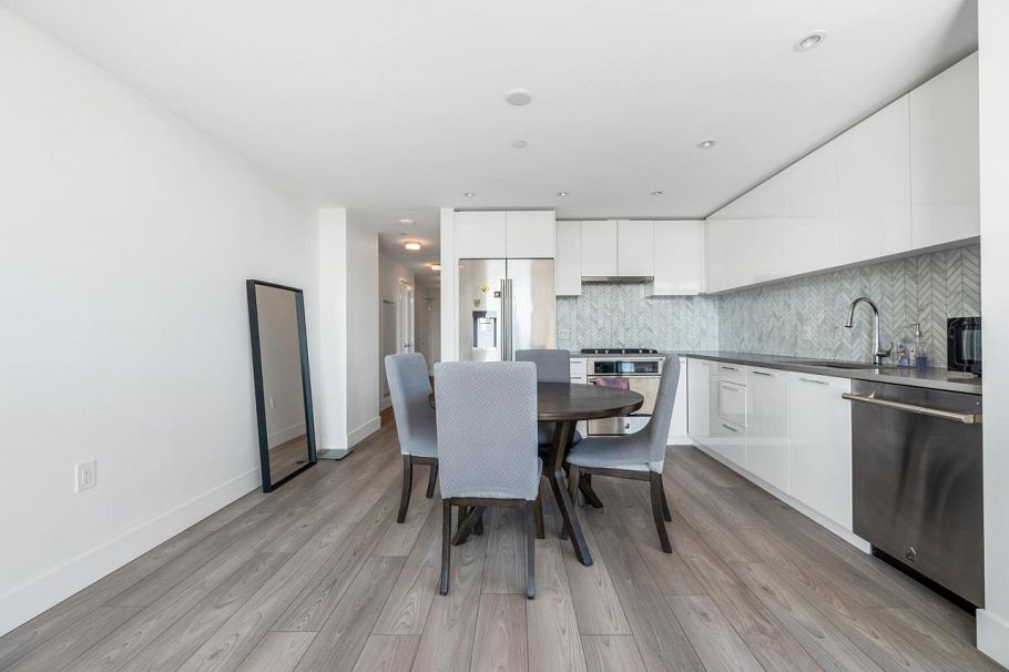 502 8570 Rivergrass Drive Vancouver, BC - 8