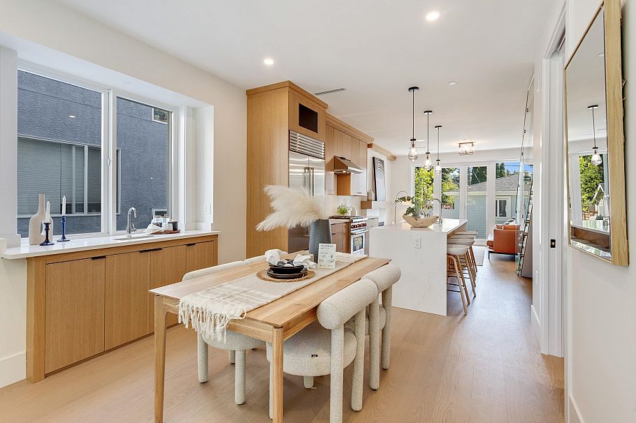 2658 Waterloo Street Vancouver, BC - 5